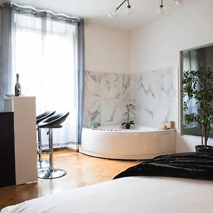 Superior Studio